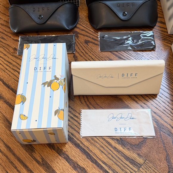 5 Empty DIFF Eyewear Sunglasses Cases Cleaning Cloths & Boxes main image 4